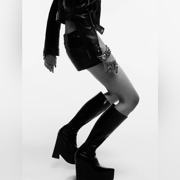 NWT Versace Black Leather Tempest Platform Tall Boots - Picture 2 of 13